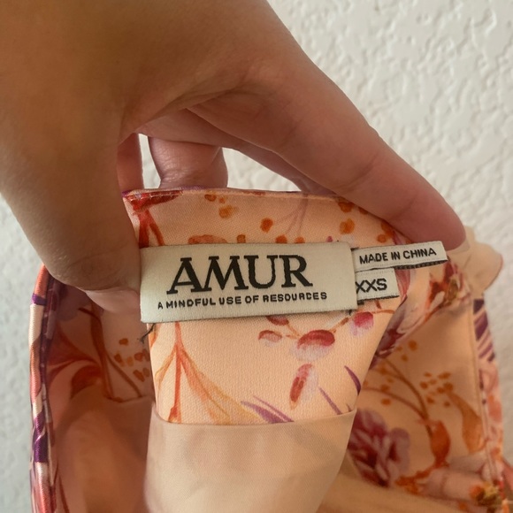 Amur Madame Crop Top - Picture 11 of 16